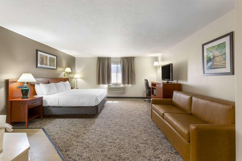 Quality Inn & Suites Fillmore I-15 Room photo