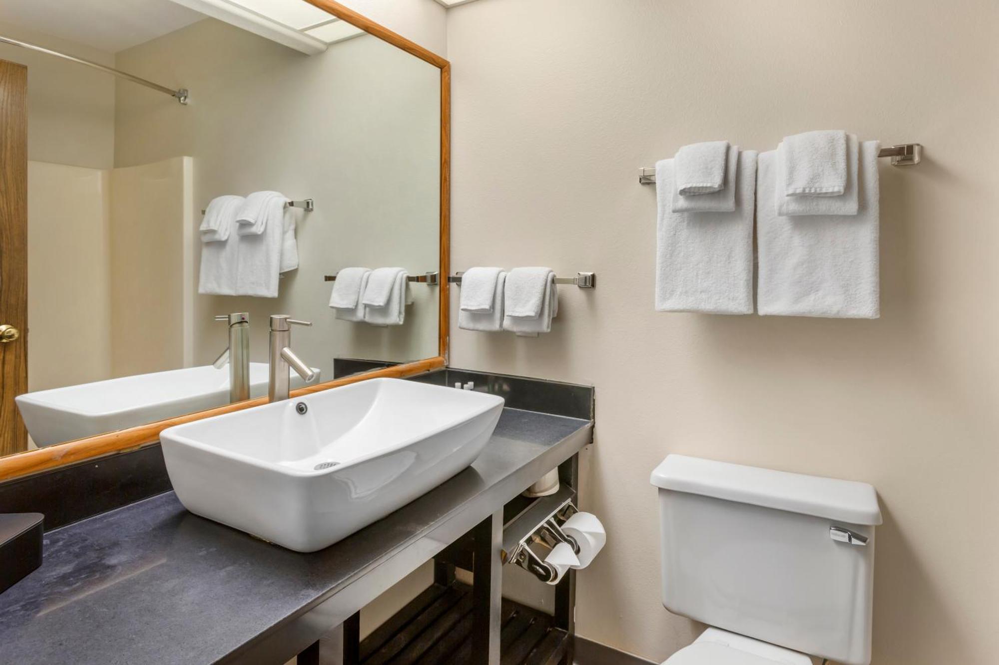 Quality Inn & Suites Fillmore I-15 Room photo
